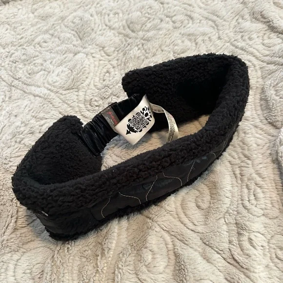 Black Fleece Headband - Picture 3 of 4